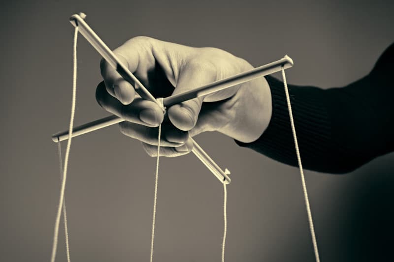 Ägarna bakom smslångivarna